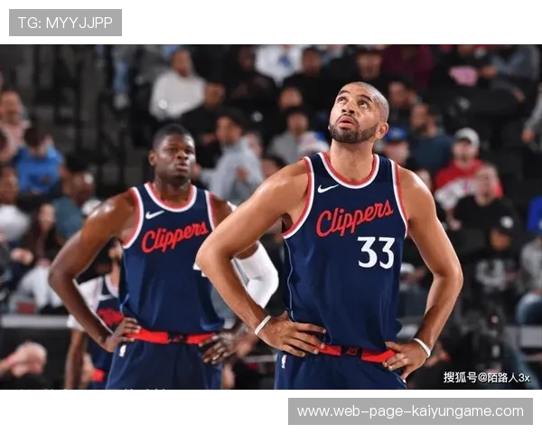 主场九连胜被终结，球迷沉默离场